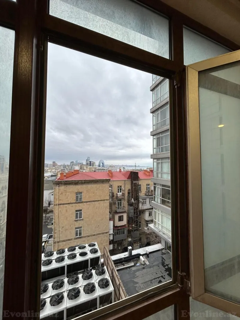 Kirayə verilir 4 otaqlı Mənzil Yeni tikili 160 m² İçərişəhər m. - şəkil 26