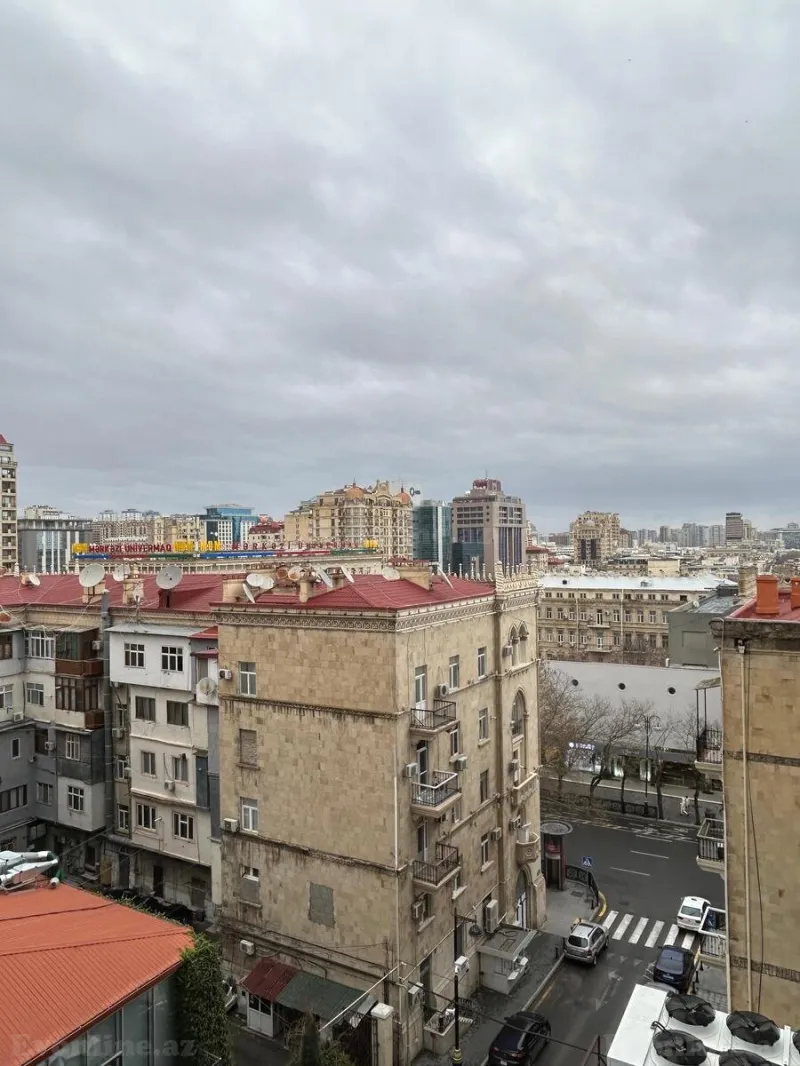 Kirayə verilir 4 otaqlı Mənzil Yeni tikili 160 m² İçərişəhər m. - şəkil 28