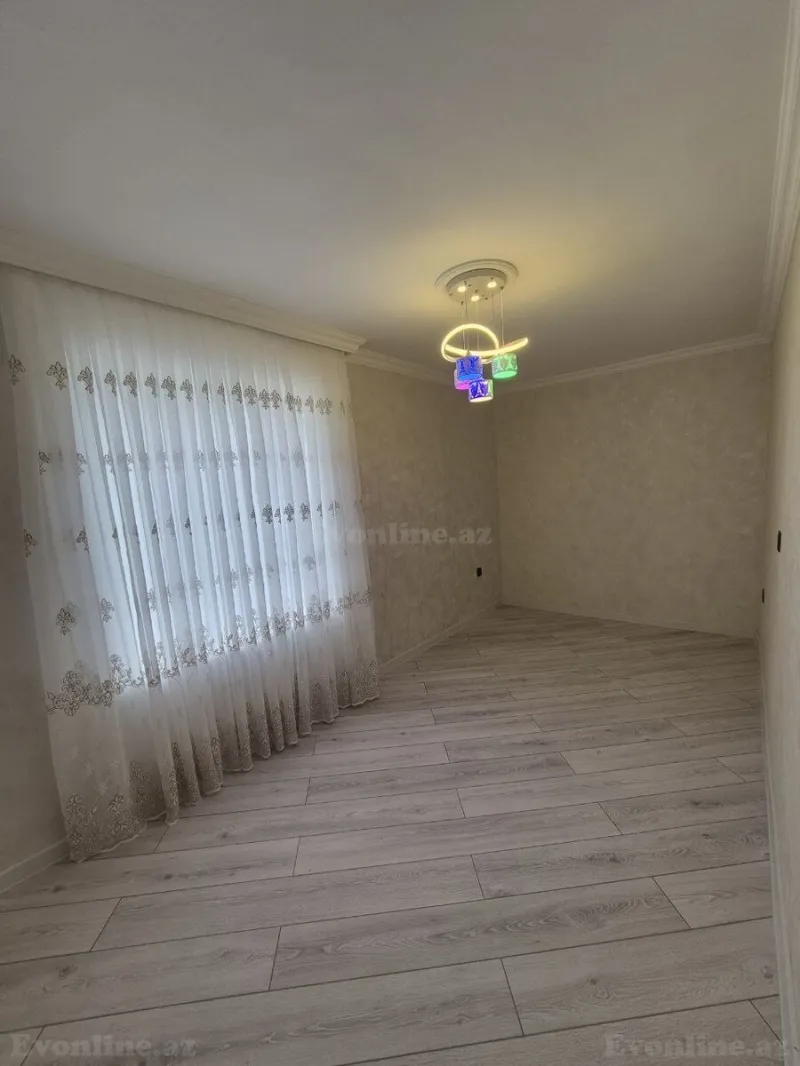 Satılır 2 otaqlı Mənzil Köhnə tikili 55 m² Neftçilər m. - şəkil 4