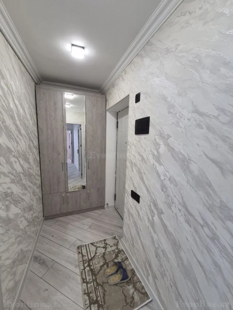 Satılır 2 otaqlı Mənzil Köhnə tikili 55 m² Neftçilər m. - şəkil 9