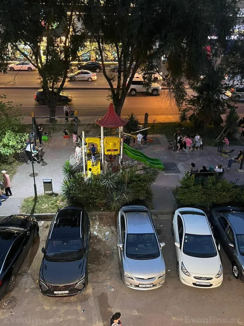 Bakı, Xətai r., Xalqlar Dostluğu m.da 2 otaqlı mənzil kirayə verilir