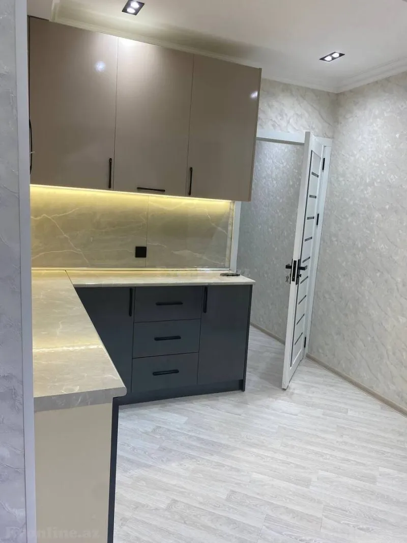 Satılır 2 otaqlı Mənzil Köhnə tikili 95 m² Azadlıq prospekti m. - şəkil 9