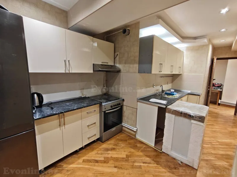 3 otaqlı Mənzil 80 m² Mətbuat pr. Kirayə verilir