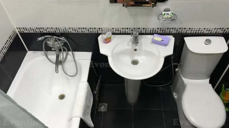 Kirayə verilir 2 otaqlı Mənzil Köhnə tikili 60 m² 28 May m. - şəkil 8