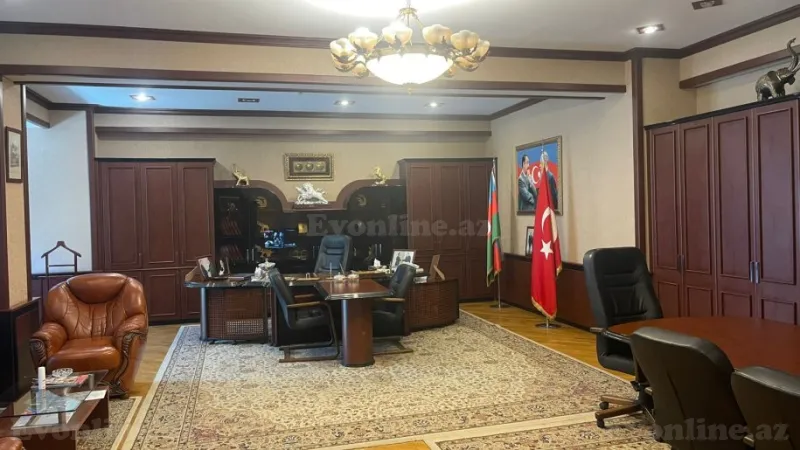 Bakı, Nərimanov r., Nəriman Nərimanov m.da 5 otaqlı ofis kirayə verilir