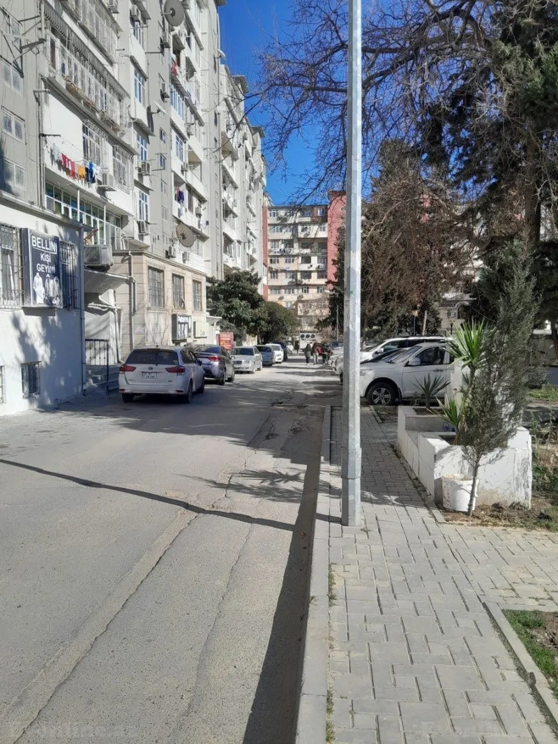 Satılır 3 otaqlı Mənzil Köhnə tikili 85 m² 8-ci mikrorayon