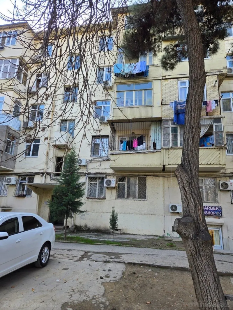 Satılır 2 otaqlı Mənzil Köhnə tikili 55 m² 6-cı mikrorayon - şəkil 2