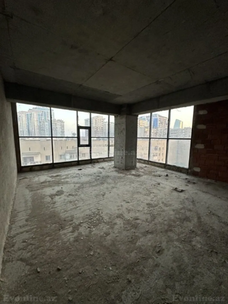 Satılır 3 otaqlı Mənzil Yeni tikili 135 m² Xətai r.