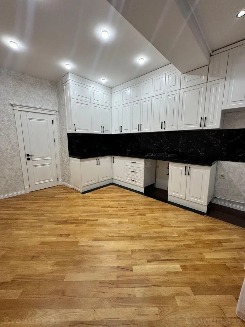 Satılır 4 otaqlı Mənzil Yeni tikili 155 m² 8-ci mikrorayon - şəkil 9