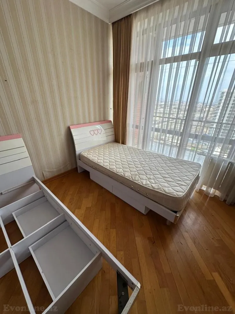 Kirayə verilir 4 otaqlı Mənzil Yeni tikili 150 m² Nəriman Nərimanov m. - şəkil 11