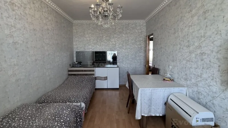 Satılır 2 otaqlı Mənzil Köhnə tikili 60 m² Əhmədli