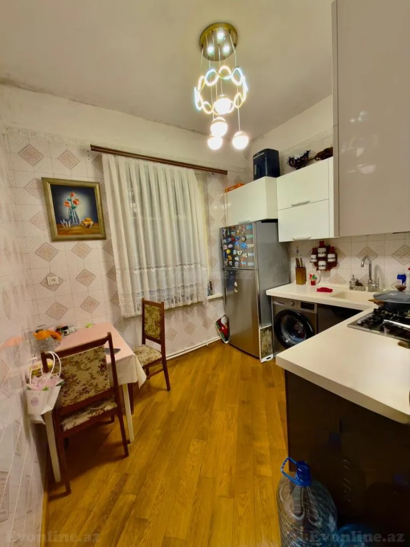 Satılır 3 otaqlı Mənzil Köhnə tikili 90 m² Nəriman Nərimanov m.