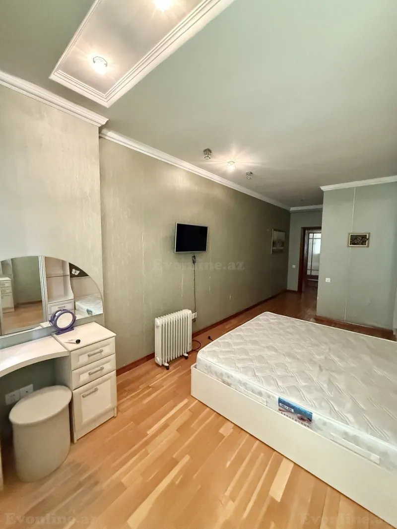 Kirayə verilir 3 otaqlı Mənzil Yeni tikili 130 m² 8-ci mikrorayon - şəkil 8