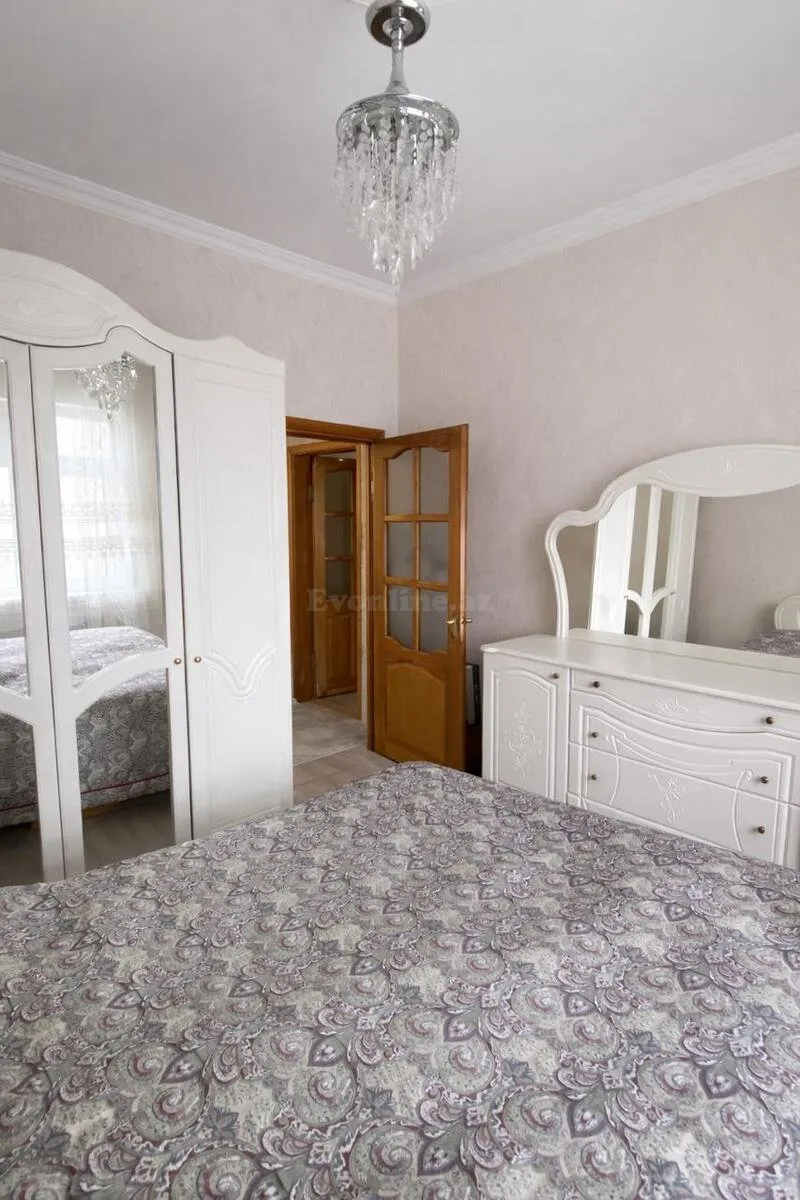 Satılır 3 otaqlı Mənzil Köhnə tikili 70 m² Suraxanı r. - şəkil 5