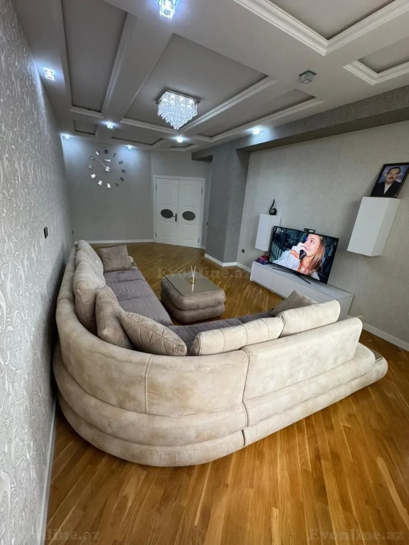 Satılır 3 otaqlı Mənzil Yeni tikili 130 m² Həzi Aslanov m.