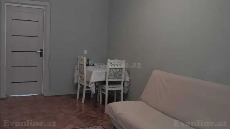 Kirayə verilir 3 otaqlı Mənzil Köhnə tikili 80 m² İnşaatçılar m. - şəkil 2