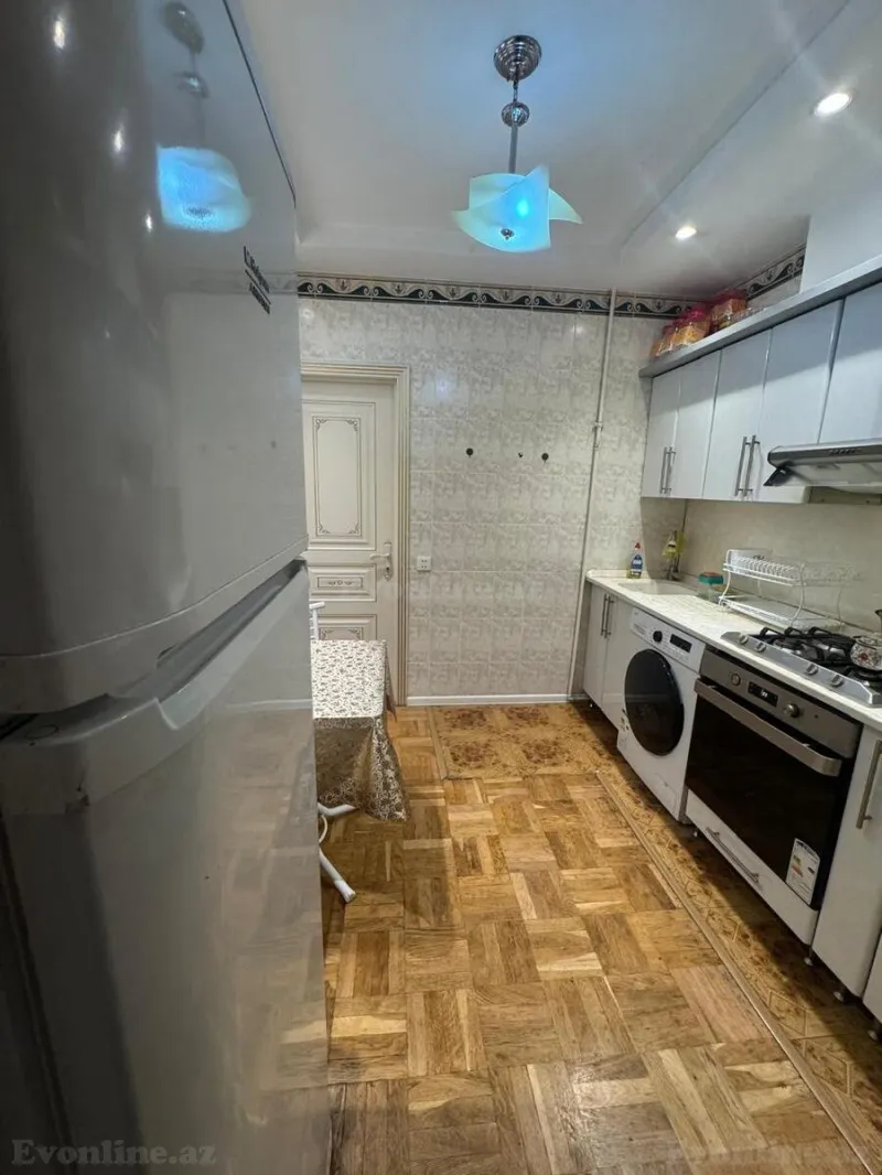 Kirayə verilir 2 otaqlı Mənzil Köhnə tikili 50 m² Yasamal r. - şəkil 8