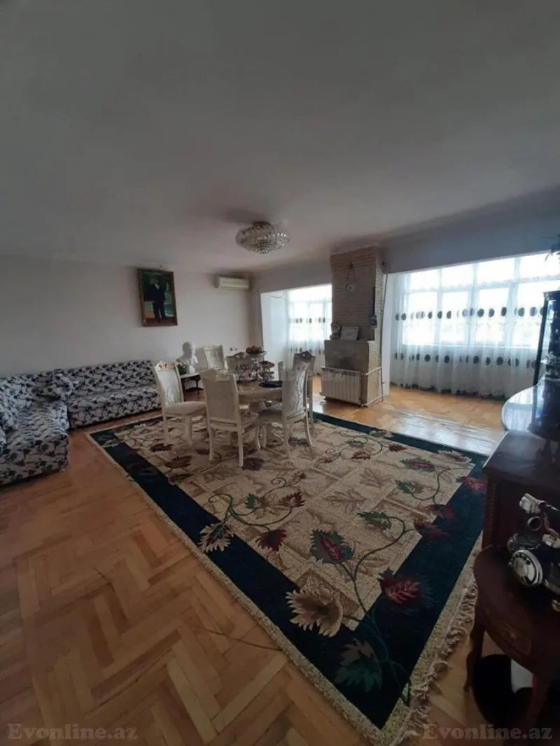 Satılır 4 otaqlı Mənzil Köhnə tikili 135 m² 20 Yanvar m. - şəkil 2