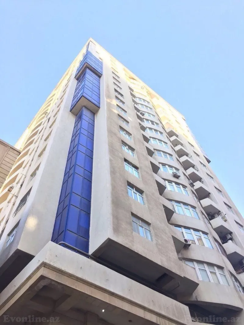 Satılır 3 otaqlı Mənzil Yeni tikili 165 m² 28 May m.