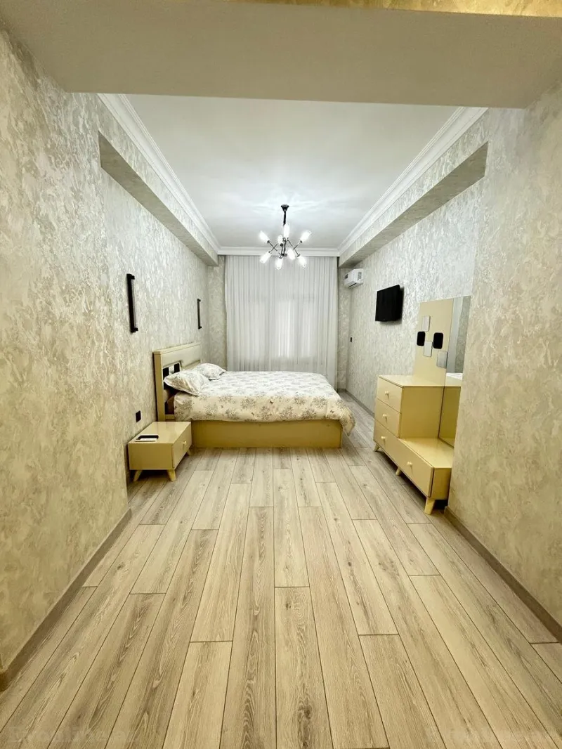 Kirayə verilir 2 otaqlı Mənzil Yeni tikili 105 m² Gənclik m. - şəkil 2