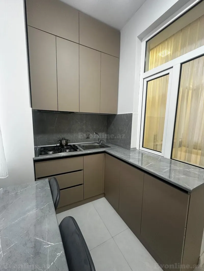 Kirayə verilir 2 otaqlı Mənzil Yeni tikili 60 m² İnşaatçılar m. - şəkil 8