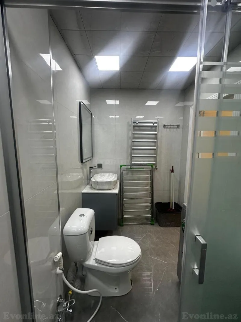 Kirayə verilir 2 otaqlı Mənzil Yeni tikili 60 m² İnşaatçılar m. - şəkil 14