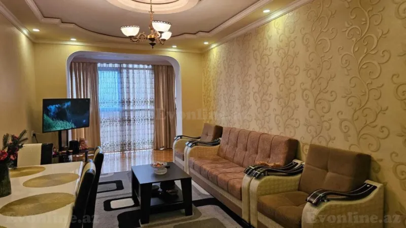 Satılır 3 otaqlı Mənzil Köhnə tikili 70 m² Gəncə - şəkil 2