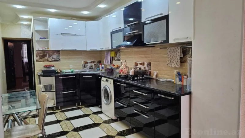 Satılır 3 otaqlı Mənzil Köhnə tikili 70 m² Gəncə - şəkil 4