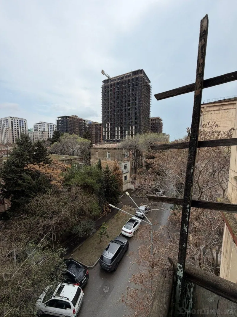 Satılır 2 otaqlı Mənzil Köhnə tikili 65 m² Nəsimi r. - şəkil 8