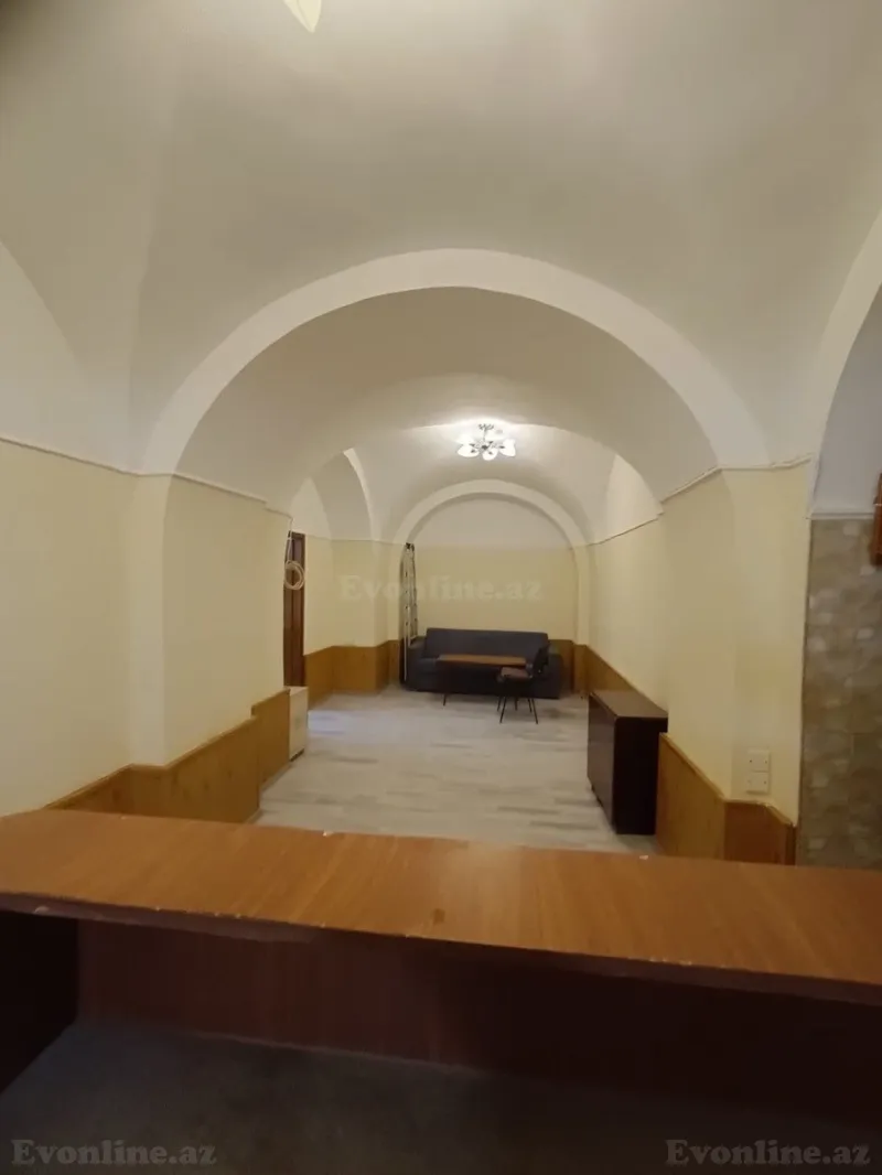 Bakı, Səbail r., Sahil m.da 3 otaqlı mənzil satılır