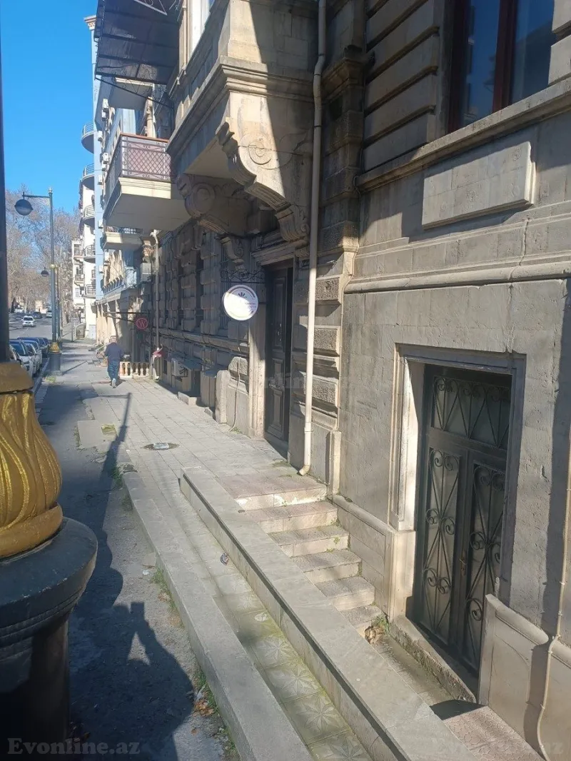 Satılır 3 otaqlı Mənzil Köhnə tikili 65 m² Sahil m. - şəkil 10