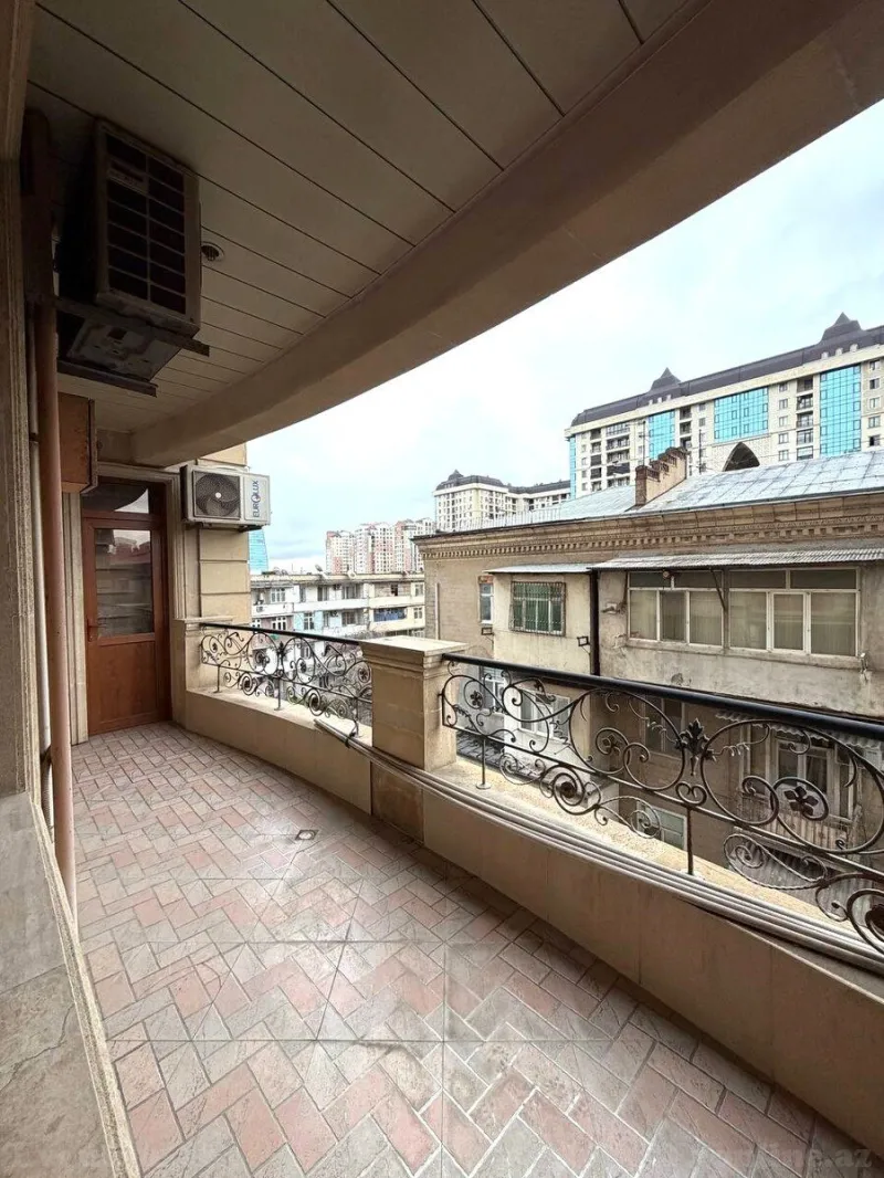 Satılır 5 otaqlı Mənzil Yeni tikili 220 m² Nəriman Nərimanov m. - şəkil 20