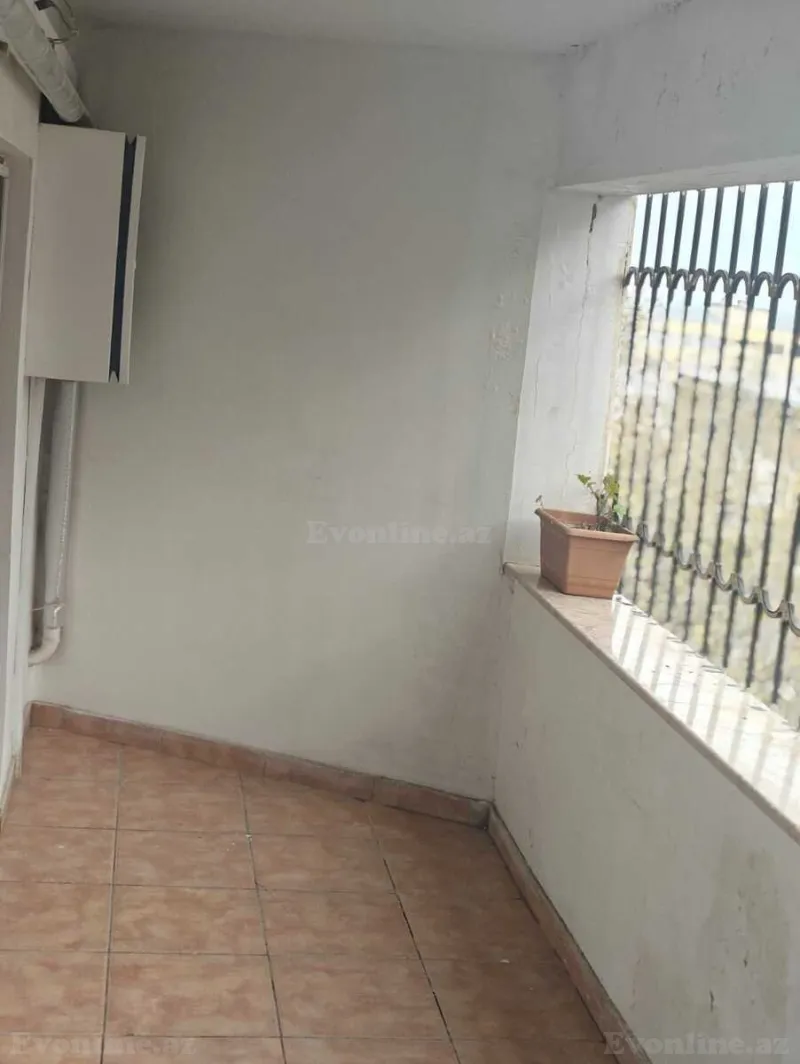 Satılır 4 otaqlı Mənzil Köhnə tikili 118 m² İçərişəhər m. - şəkil 9