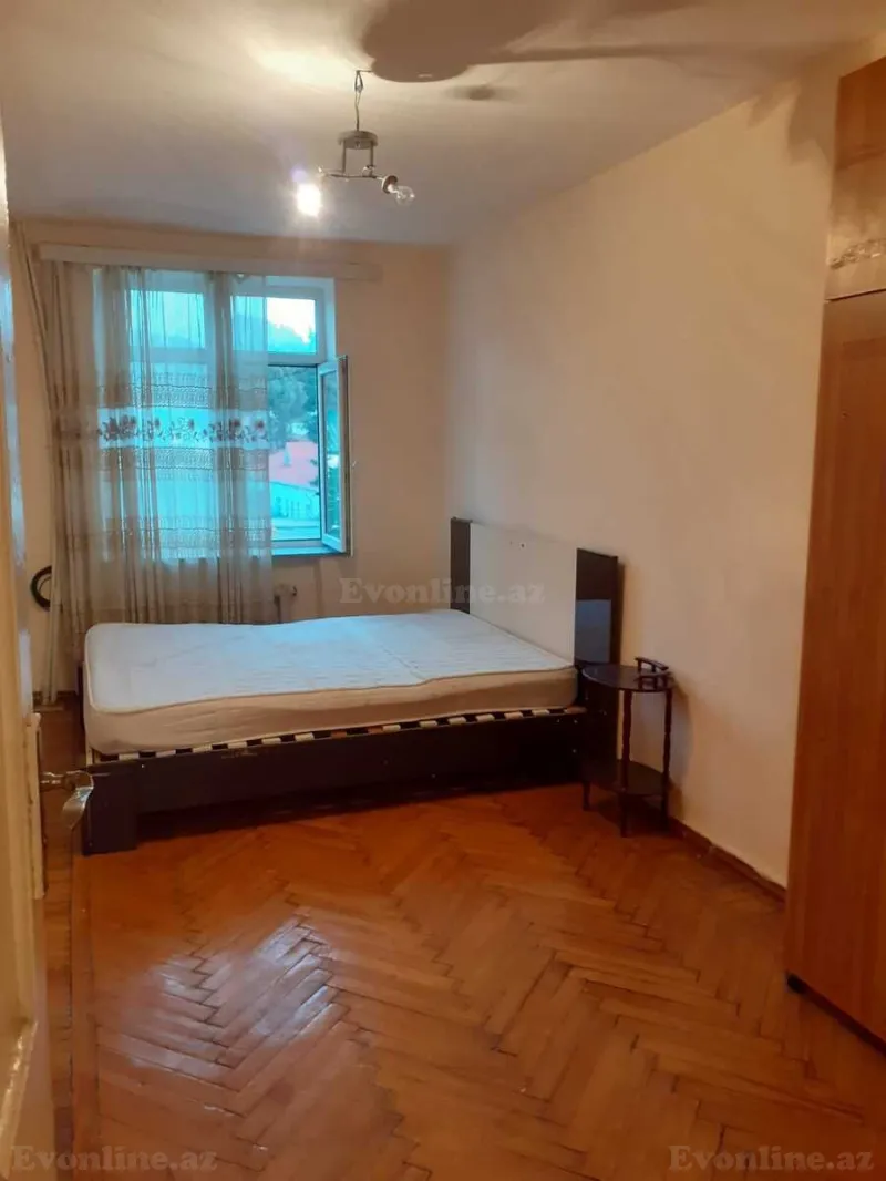 Satılır 3 otaqlı Mənzil Köhnə tikili 50 m² Binəqədi r. - şəkil 2