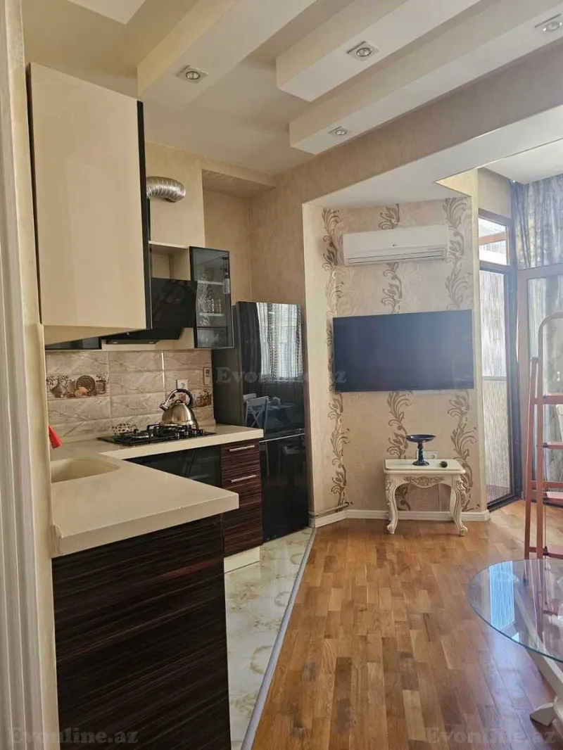 Kirayə verilir 2 otaqlı Mənzil Yeni tikili 50 m² Nəsimi r. - şəkil 3