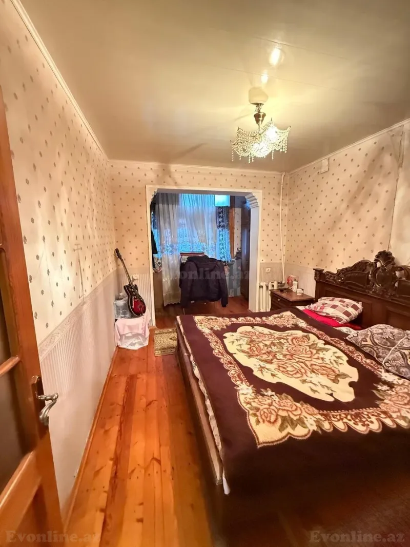 Satılır 3 otaqlı Mənzil Köhnə tikili 70 m² Nərimanov r. - şəkil 4