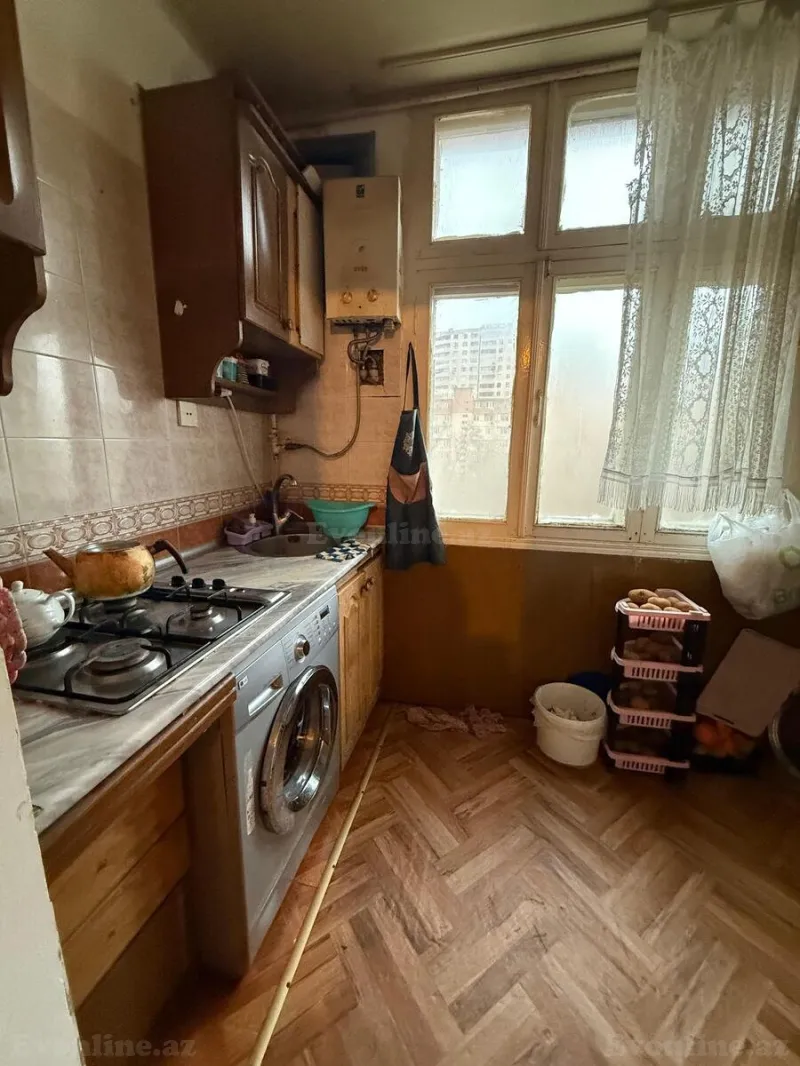 Satılır 3 otaqlı Mənzil Köhnə tikili 70 m² Nərimanov r. - şəkil 8