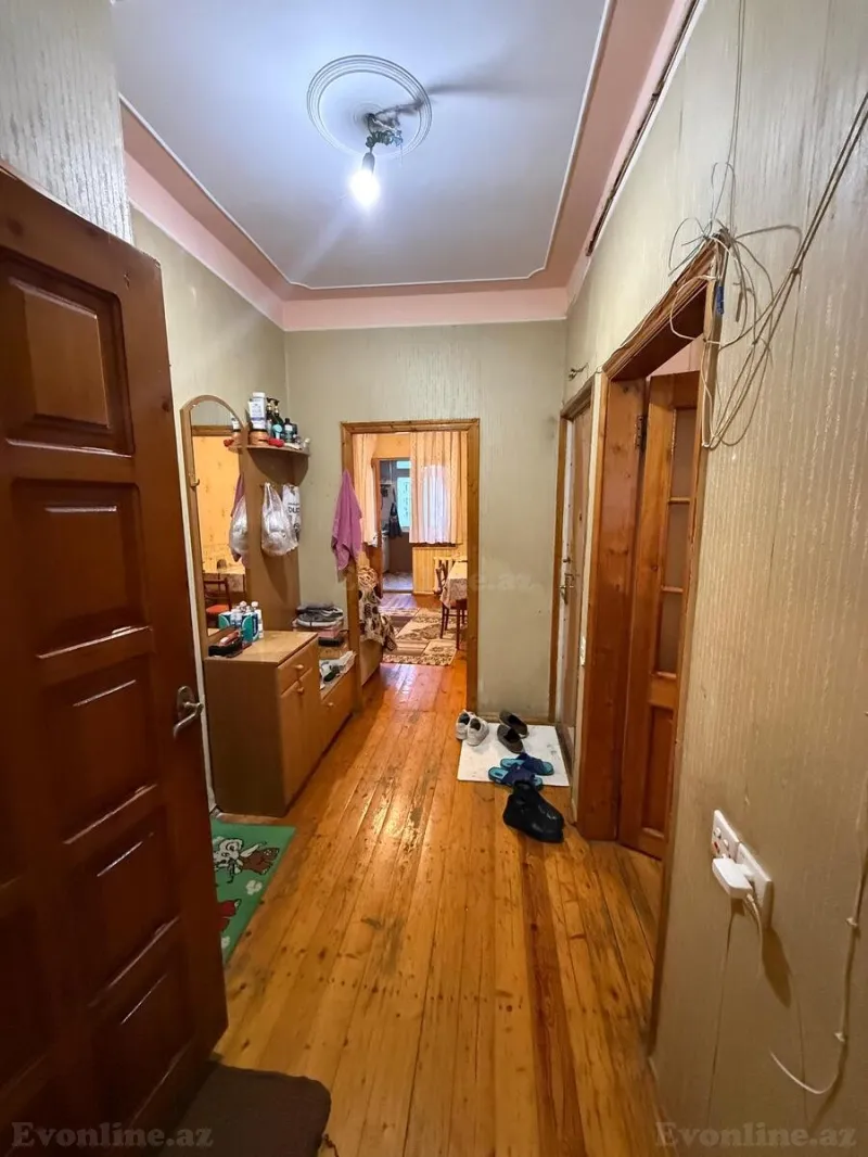 Satılır 3 otaqlı Mənzil Köhnə tikili 70 m² Nərimanov r. - şəkil 9