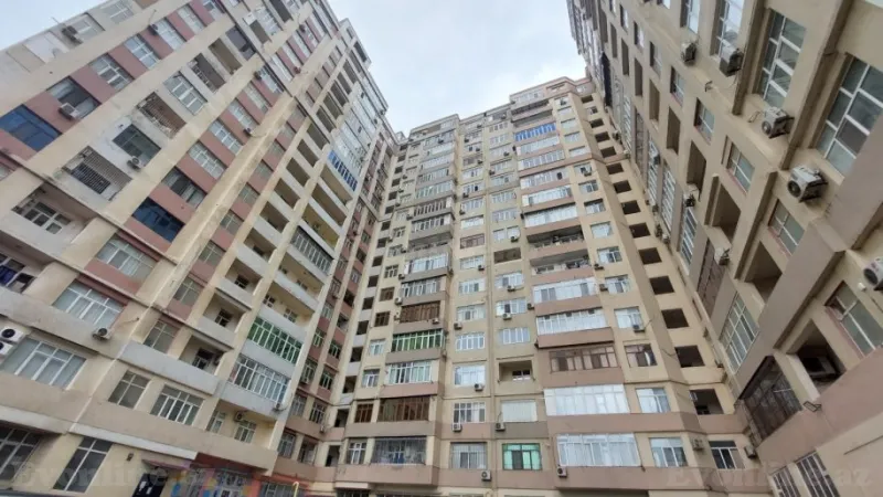 Satılır 3 otaqlı Mənzil Yeni tikili 124 m² 8 Noyabr m. - şəkil 2