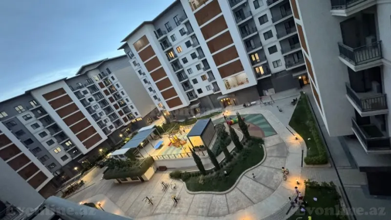 4 otaqlı Mənzil 135 m² Xətai r. Kirayə verilir