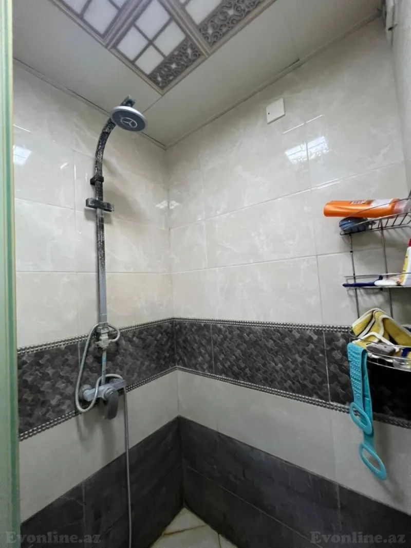 Satılır 2 otaqlı Mənzil Köhnə tikili 65 m² Gənclik m. - şəkil 12