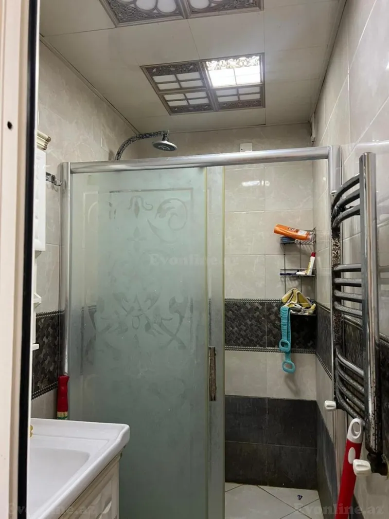 Satılır 2 otaqlı Mənzil Köhnə tikili 65 m² Gənclik m. - şəkil 15