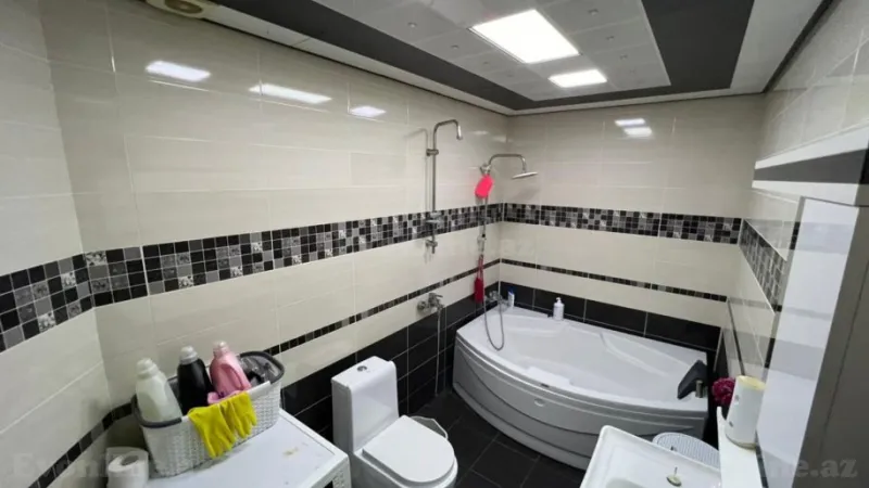 Satılır 3 otaqlı Mənzil Yeni tikili 150 m² Elmlər Akademiyası m. - şəkil 14