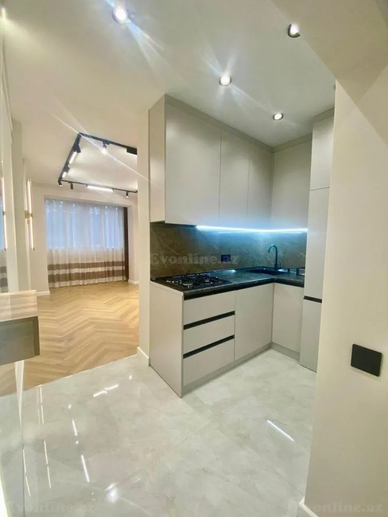 Satılır 2 otaqlı Mənzil Köhnə tikili 45 m² Nəsimi r. - şəkil 4