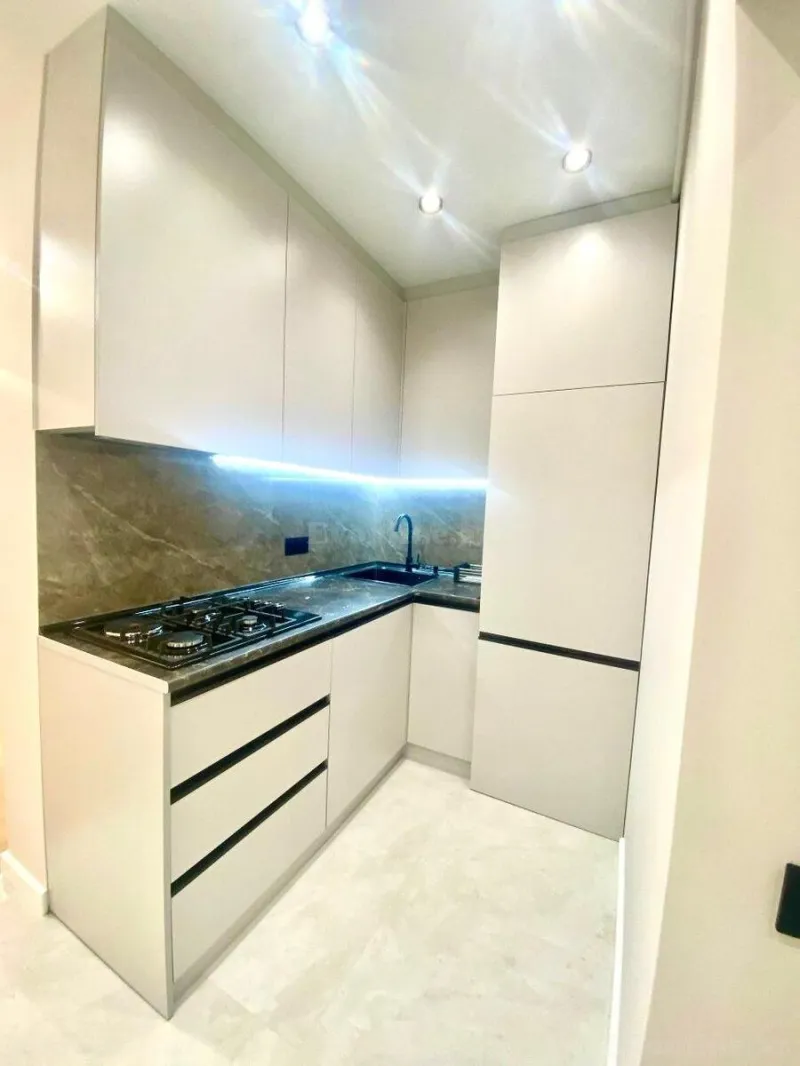 Satılır 2 otaqlı Mənzil Köhnə tikili 45 m² Nəsimi r. - şəkil 5