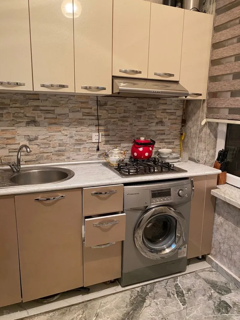 Kirayə verilir 3 otaqlı Mənzil Köhnə tikili 80 m² Nərimanov r. - şəkil 4