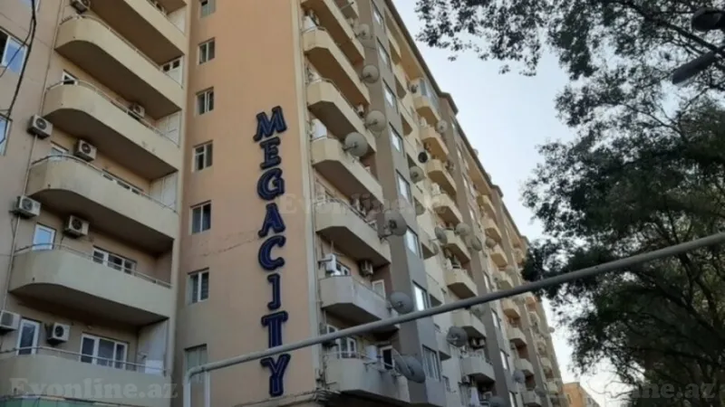 Kirayə verilir 3 otaqlı Mənzil Yeni tikili 160 m² Elmlər Akademiyası m.