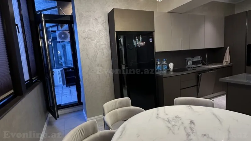 Kirayə verilir 4 otaqlı Mənzil Yeni tikili 160 m² Yasamal - şəkil 24
