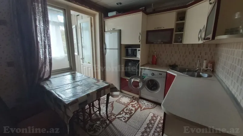 Bakı, Xətai r., Xalqlar Dostluğu m., Əhmədlida 3 otaqlı mənzil satılır