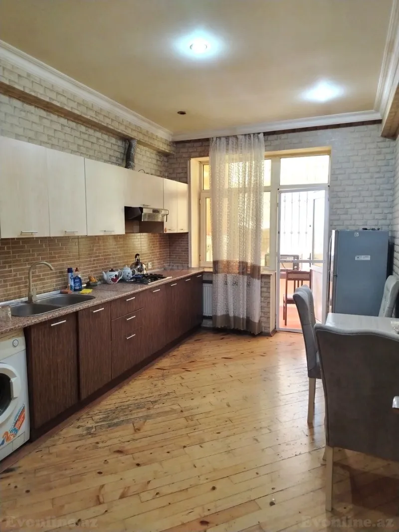 Kirayə verilir 3 otaqlı Mənzil Yeni tikili 95 m² Yasamal